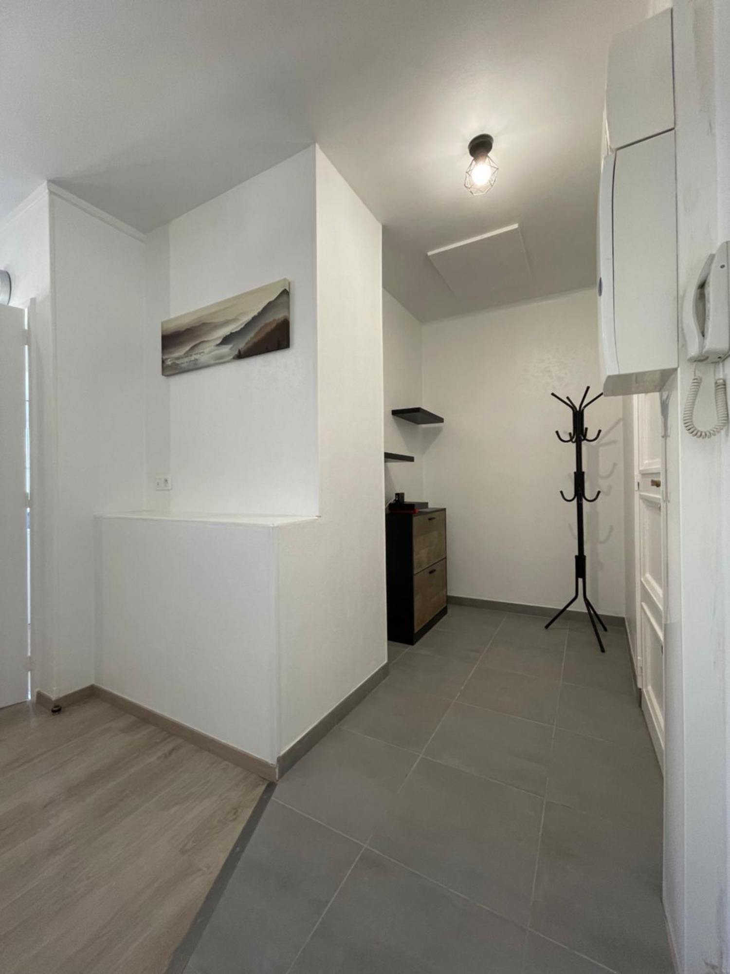 Appartement Renove Tout Equipe, Centre Ville, Proche De La Gare Et Commerce Flers  Ngoại thất bức ảnh