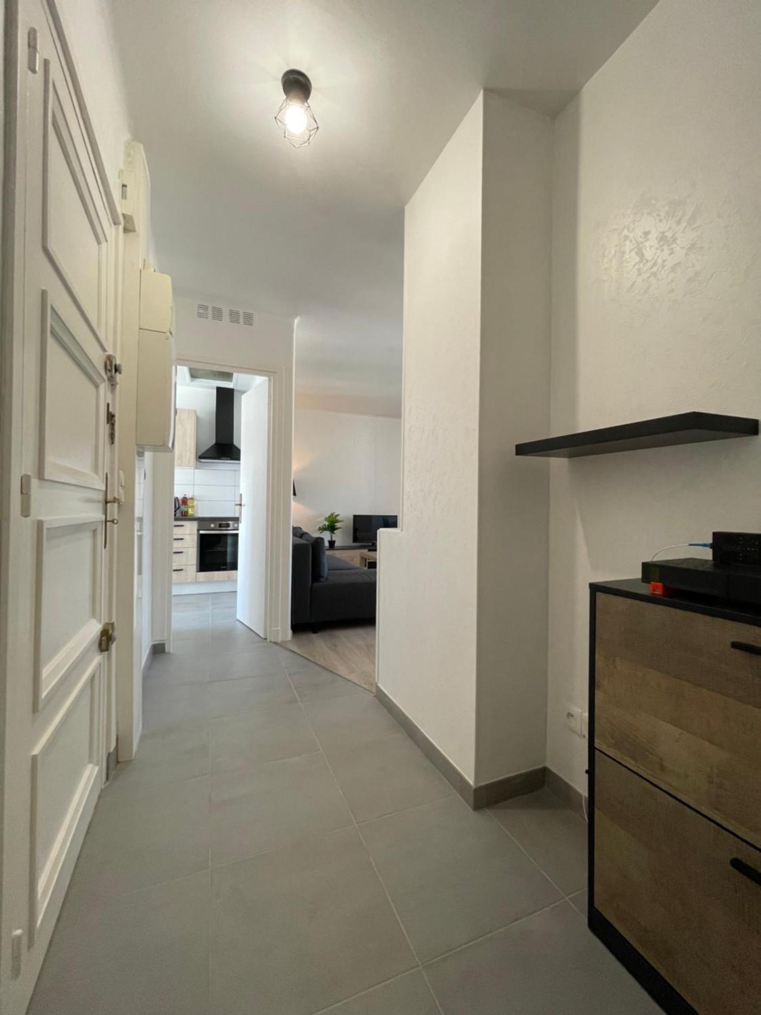 Appartement Renove Tout Equipe, Centre Ville, Proche De La Gare Et Commerce Flers  Ngoại thất bức ảnh